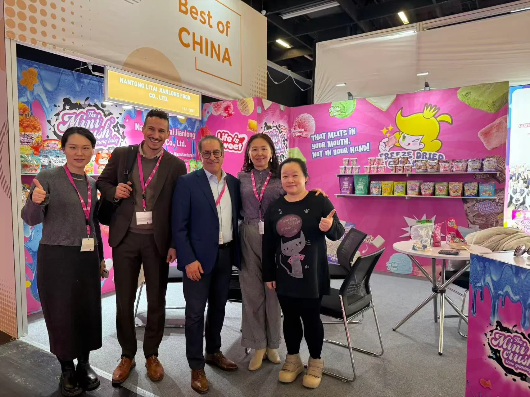 Las gomitas ácidas están experimentando un aumento en popularidad y su estimulante sabor se está ...